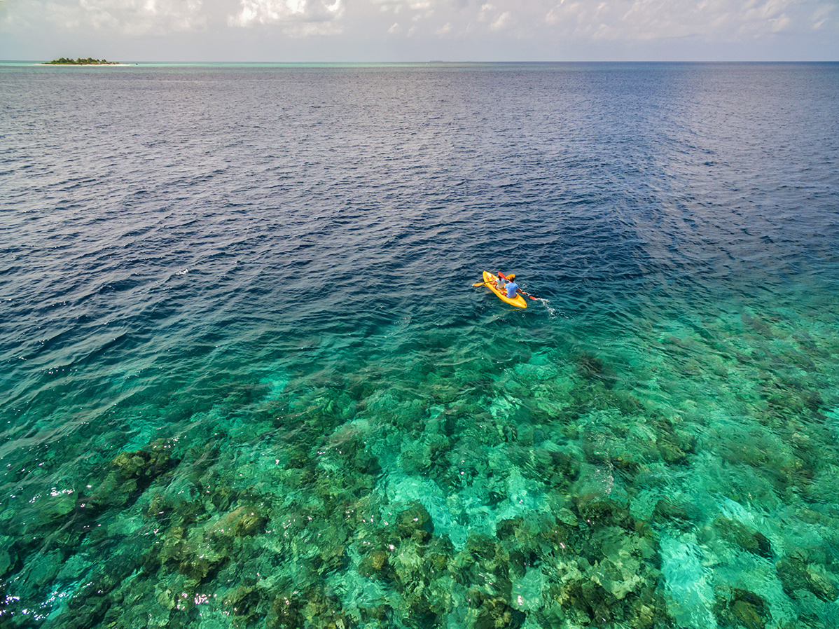 Thinadhoo reef